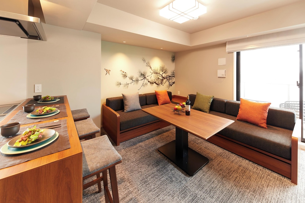 MONDAY APART PREMIUM 浅草 東京