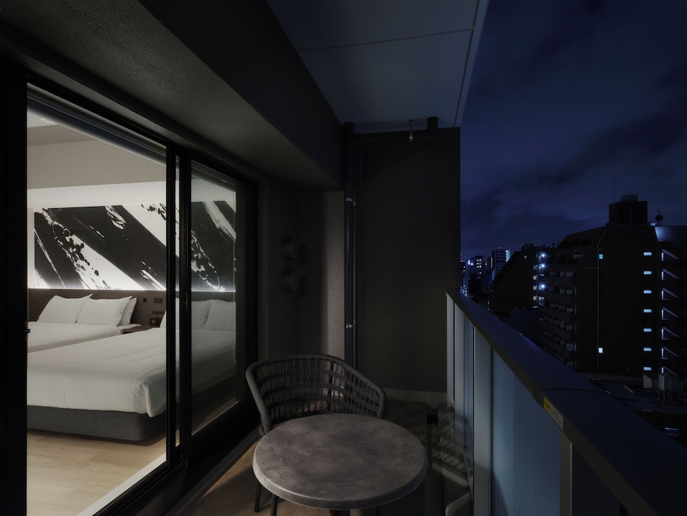 MONDAY APART PREMIUM 浅草 東京