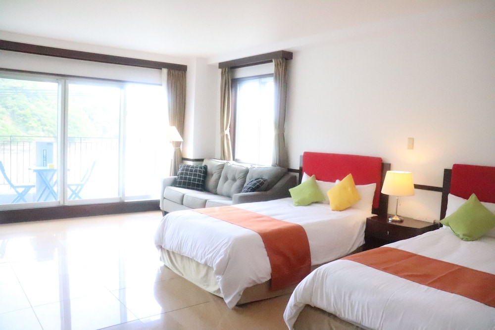HUNDRED DAYS HOTEL 那覇