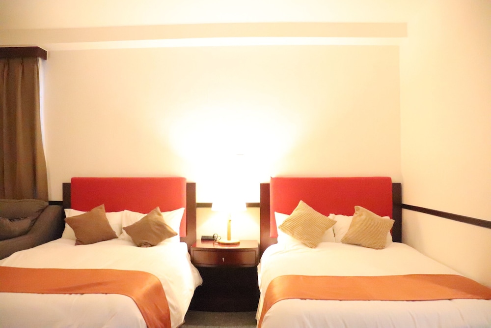 HUNDRED DAYS HOTEL 那覇
