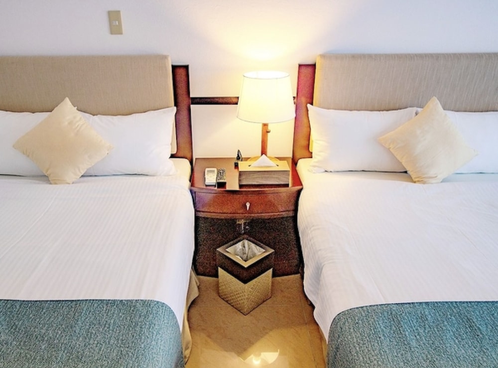 HUNDRED DAYS HOTEL 那覇
