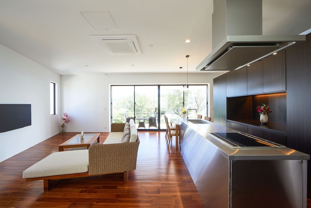 E-HORIZON RESORT PREMIUM 瀬底B 那覇