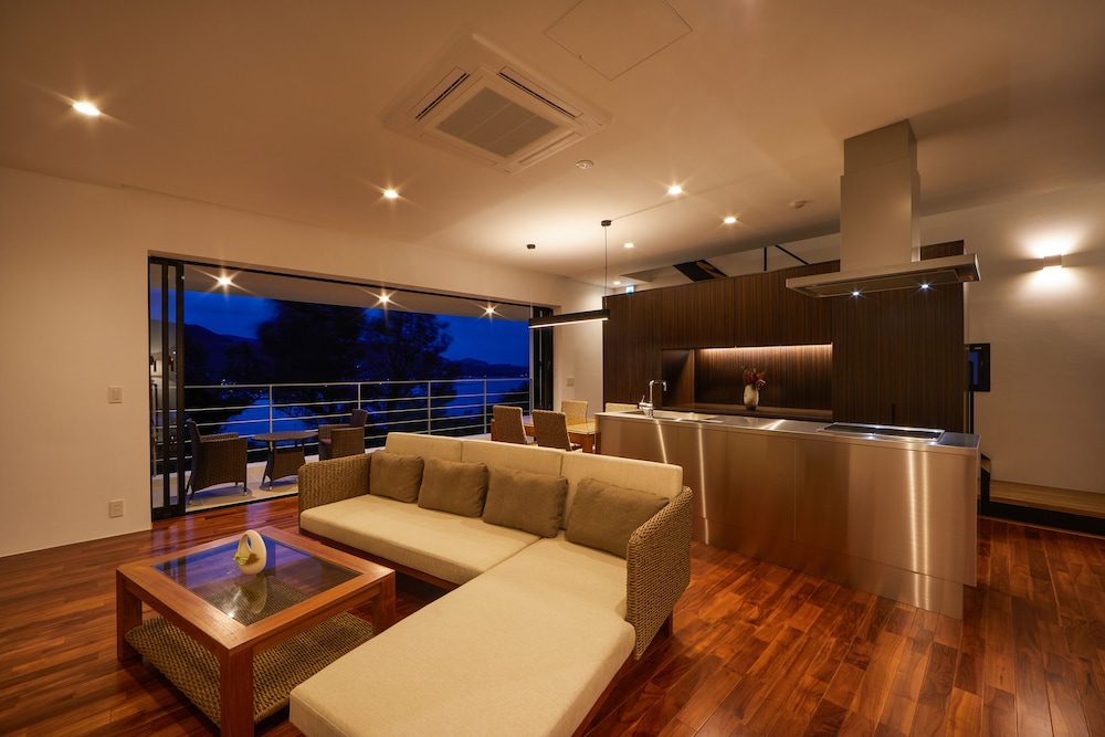 E-HORIZON RESORT PREMIUM 瀬底B 那覇