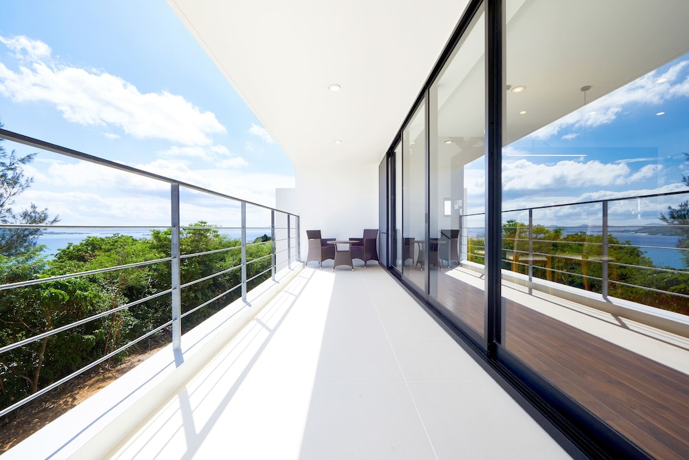 E-HORIZON RESORT PREMIUM 瀬底B 那覇