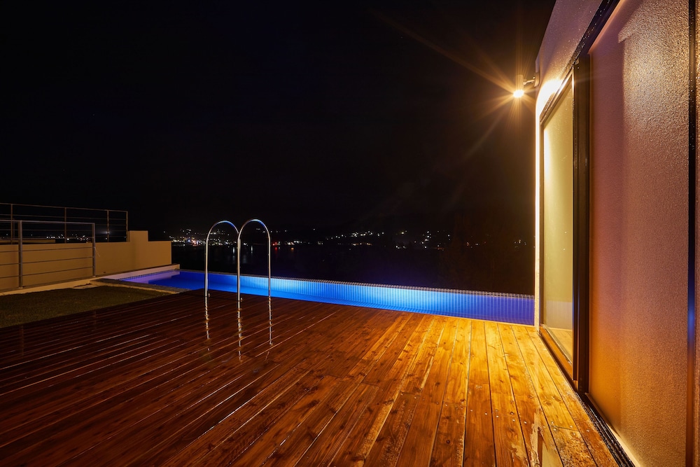 E-HORIZON RESORT PREMIUM 瀬底B 那覇