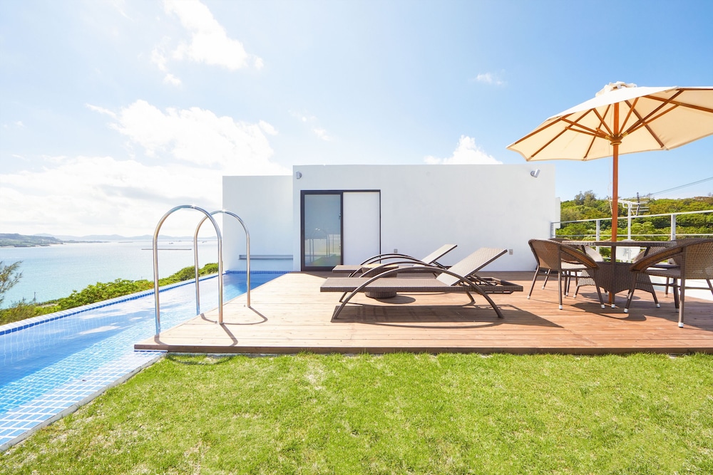 E-HORIZON RESORT PREMIUM 瀬底B 那覇