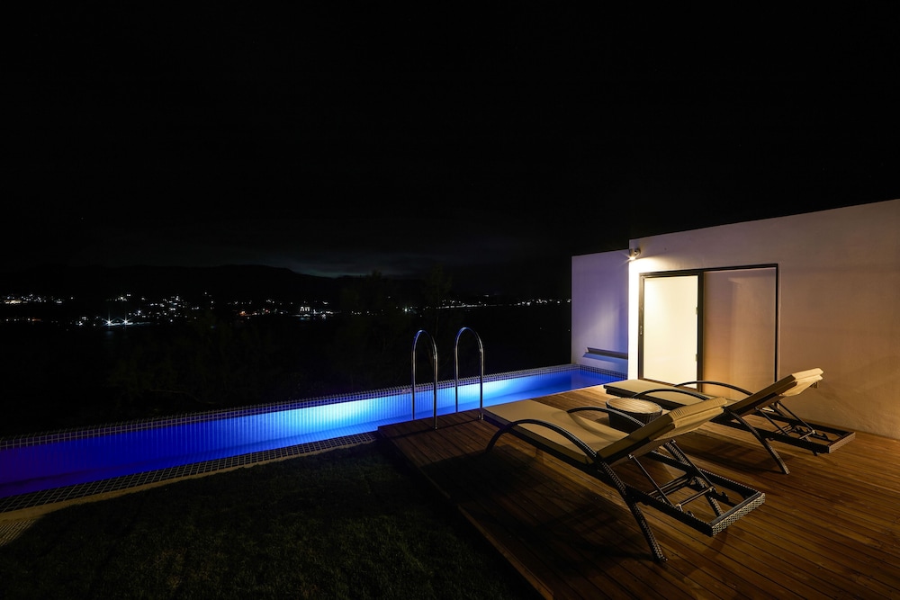 E-HORIZON RESORT PREMIUM 瀬底B 那覇