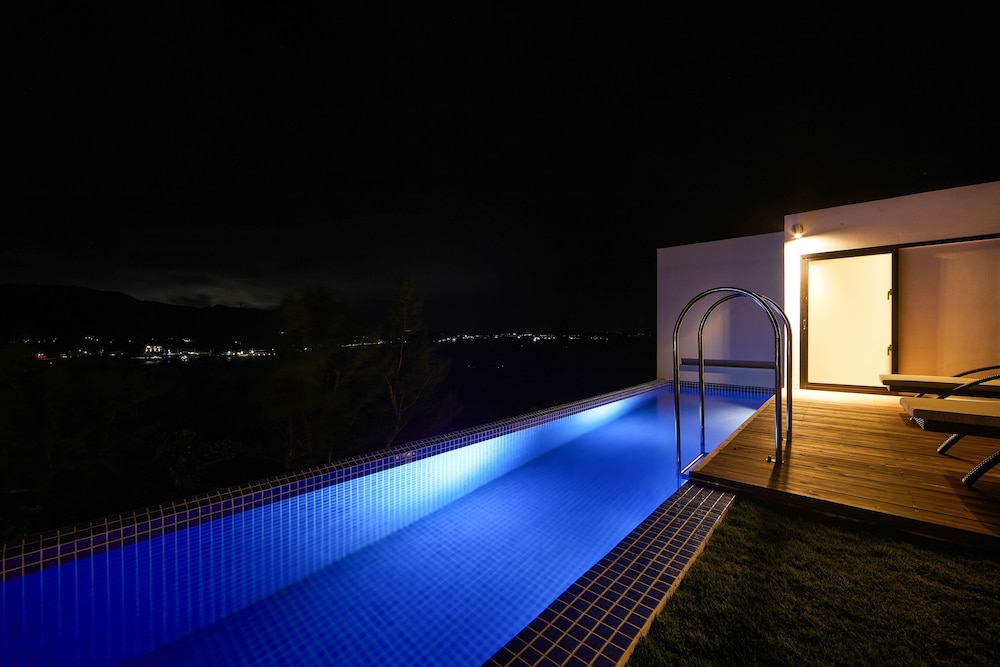 E-HORIZON RESORT PREMIUM 瀬底B 那覇