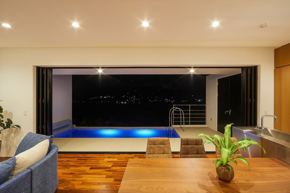 E-HORIZON RESORT PREMIUM 瀬底D 那覇