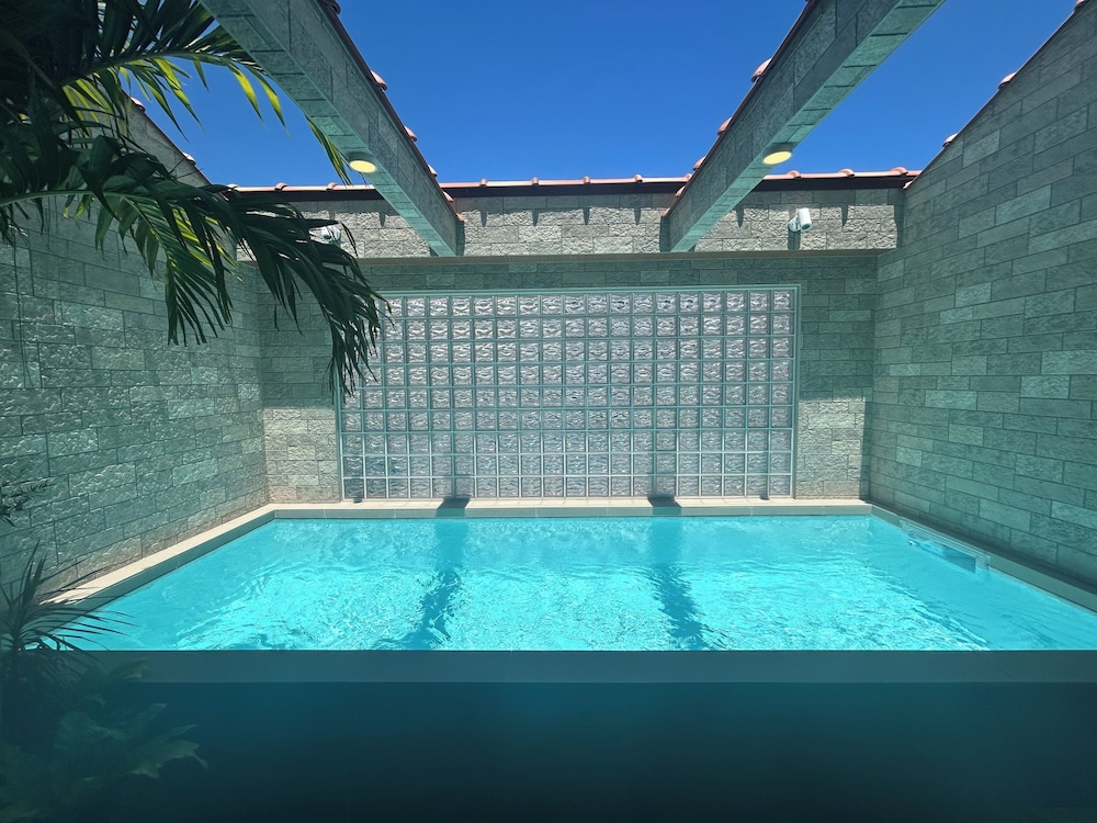 REVIERA RESORT VILLA 那覇